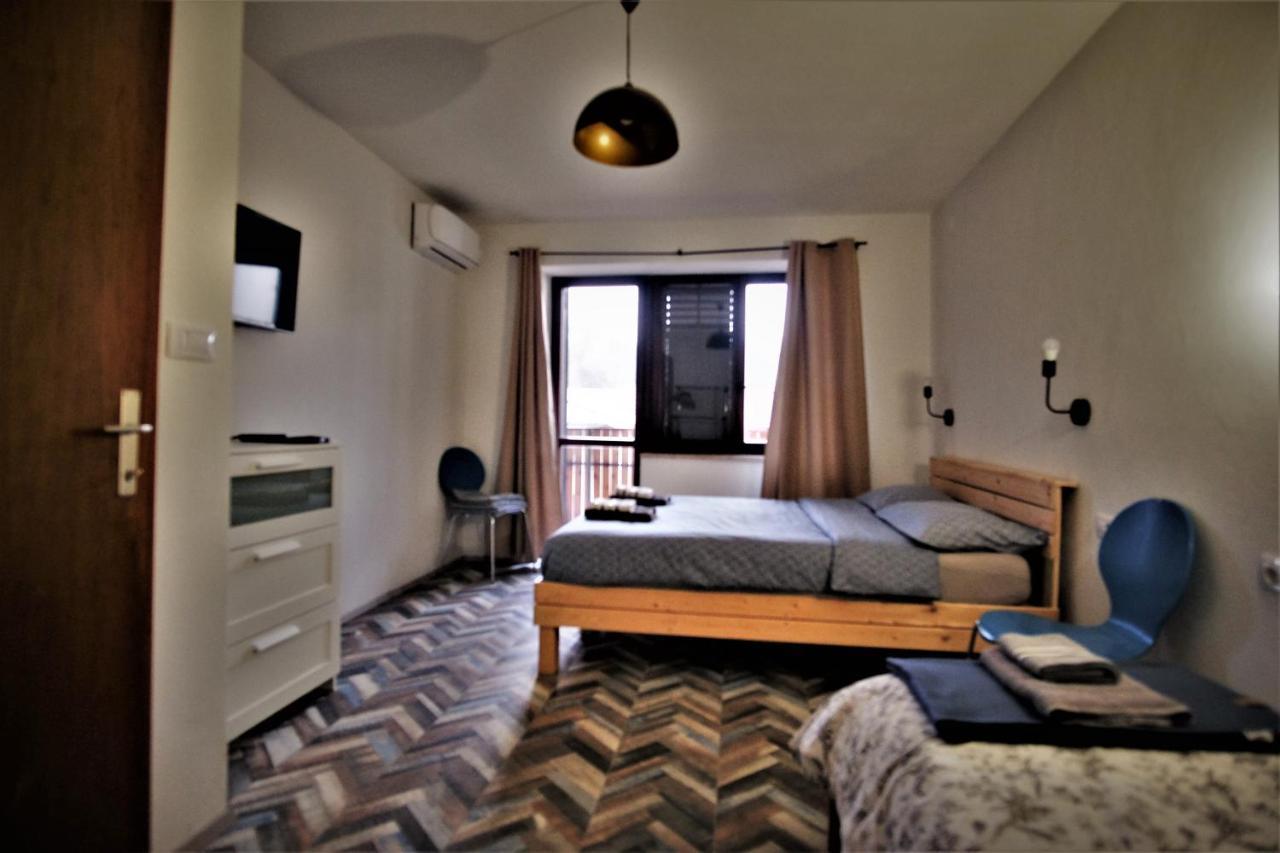 Old Square House - Hisa Na Starem Trgu Apartment Tolmin Luaran gambar
