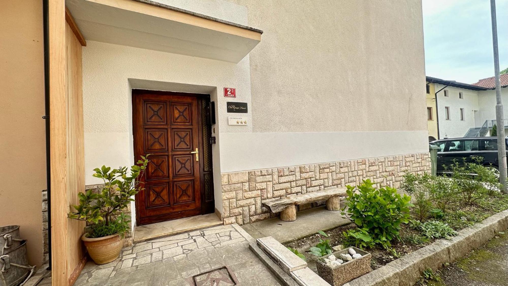 Old Square House - Hisa Na Starem Trgu Apartment Tolmin Luaran gambar